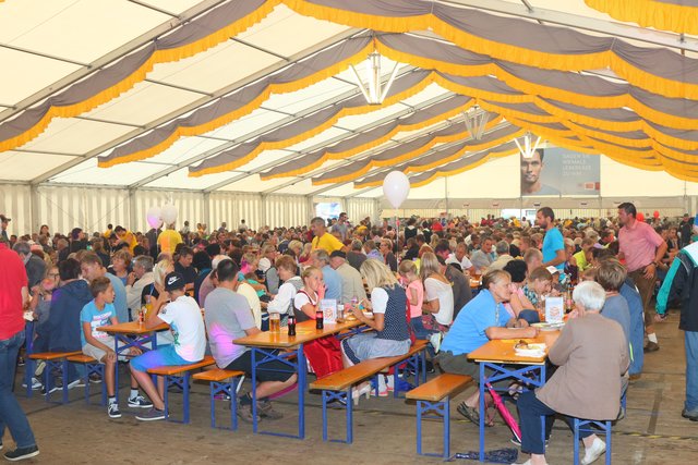 400 ehrenamtliche Helfer braucht es, damit das Großevent alle zwei Jahre im Sommer über die Bühne gehen kann.