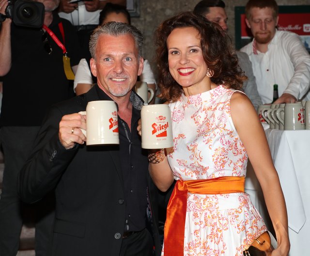 Schauspielerin Martina Stilp mit Ehemann Wolfgang Scheifinger | Foto: Franz Neumayr