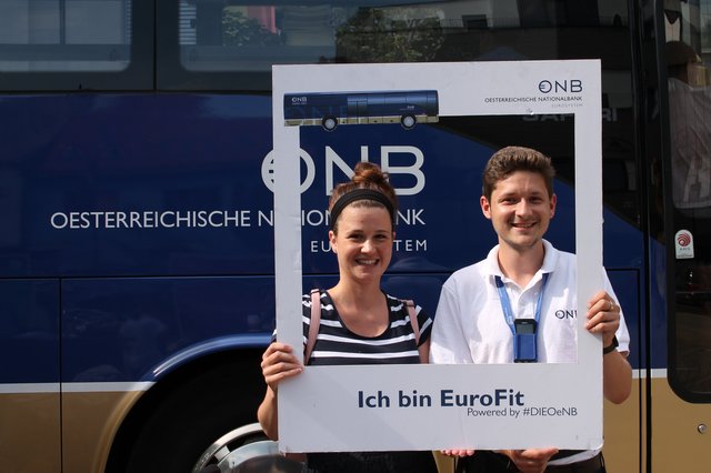 Das Team der Euro-Info-Tour machte die interessierten Passanten fit für den Euro. | Foto: OeNB