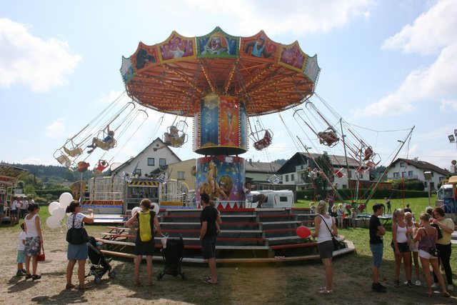 Ein Teil der Messe: der Vergnügungspark.