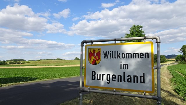 Unweit meiner Heimatgemeinde Weigelsdorf verläuft die burgenländische Grenze ...