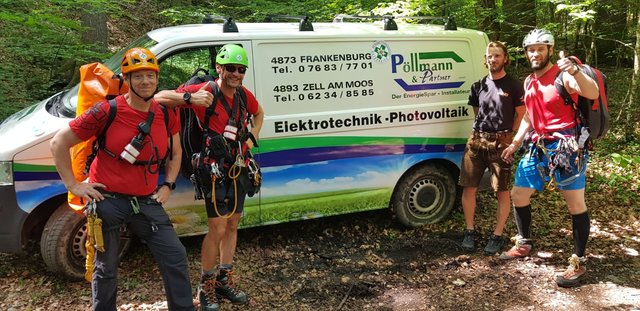 Der Bus der Firma Pöllmann & Partner ist unter anderem als Bergrettungsfahrzeug im Einsatz.