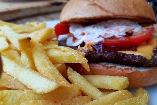 Feinstes kulinarisches Angebot gab's abseits der roten Asche | Foto: Kroaten Masters