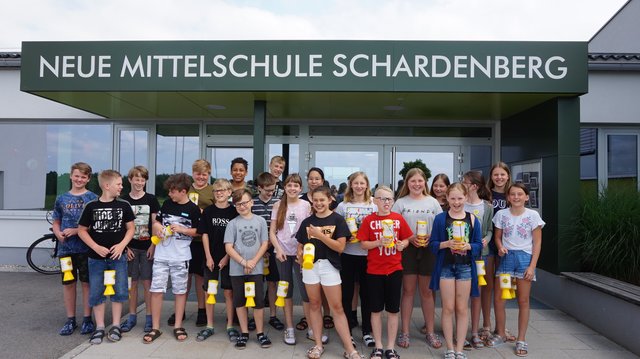 Die fleißigen Sammlerinnen und Sammler aus Schardenberg. | Foto: NMS Schardenberg