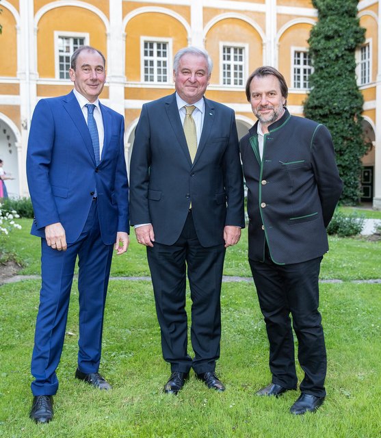 Positive styriarte-Bilanz: Martin Schaller von der Raiffeisenbank, Landeshauptmann Hermann Schützenhöfer und styriarte-Intendant Mathis Huber (v. l.) | Foto: photoworkers.at