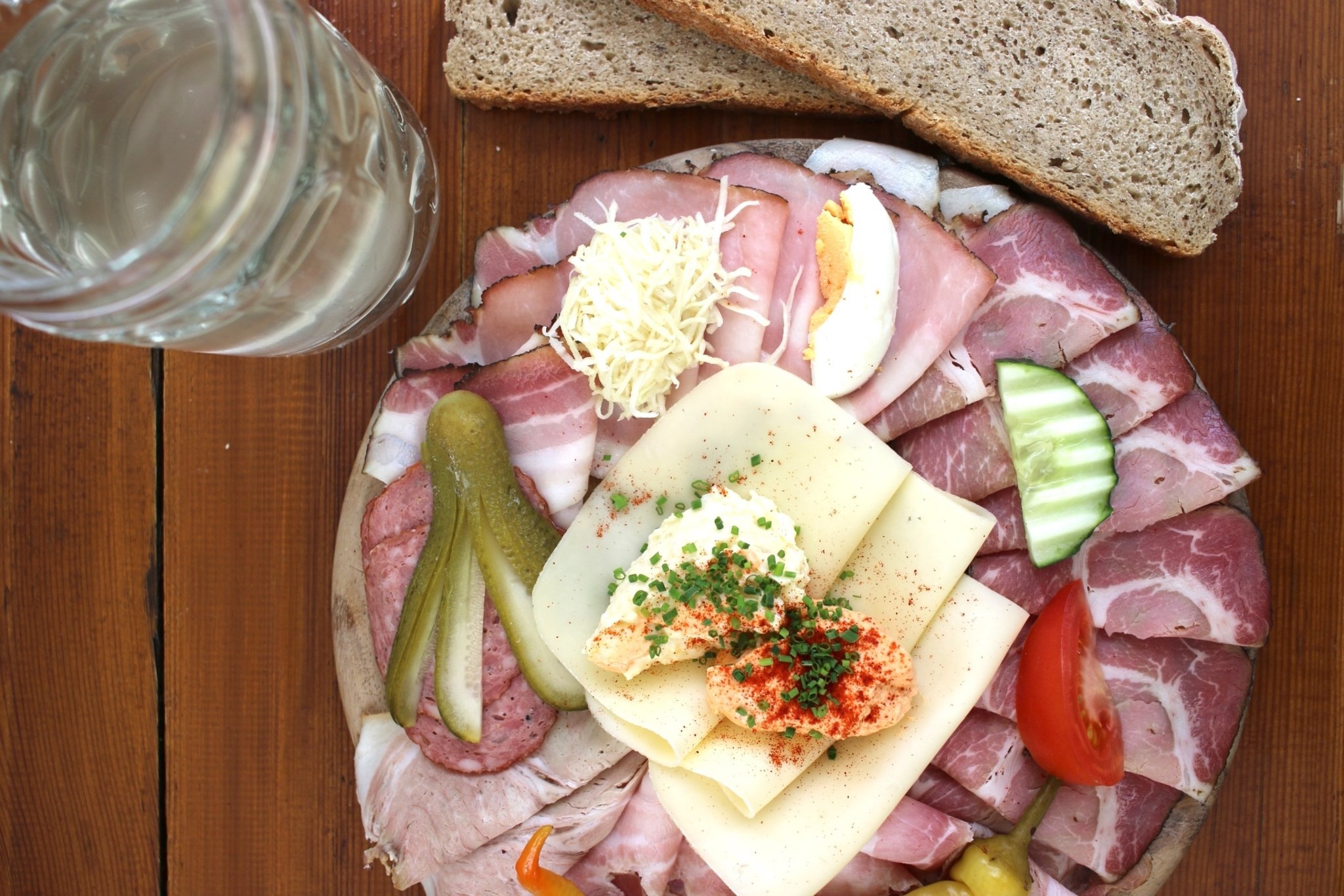 Einkehren im Bezirk Braunau: Most und besondere Schmankerl - Braunau