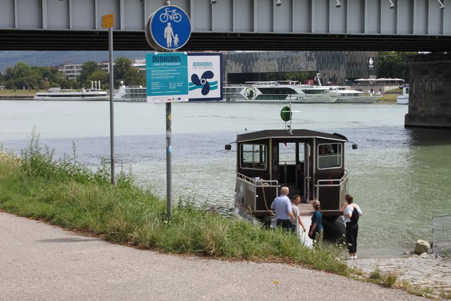 Die Anlegestelle beim Neuen Rathaus. | Foto: Schwarz