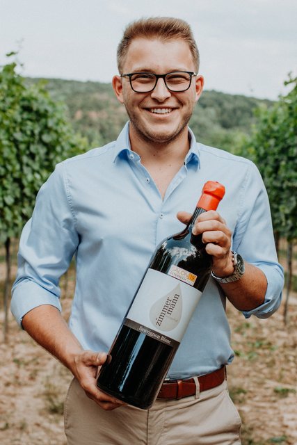 Paul Zimmermann freut sich über den Salon-Sieg. | Foto: Zimmermann