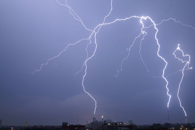 Mit 42.000 Blitzeinschlägen österreichweit ist 2019 bis jetzt ein sehr "blitzarmes" Jahr. | Foto: Copyright H.Pichler