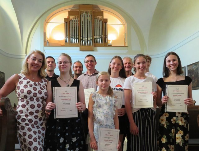 Schülerinnen und Schüler der Musikschulen Güssing und Stegersbach konzertierten in der Pfarrkirche. | Foto: Jürgen Frank