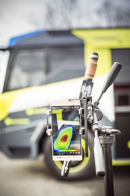 Eines von zahlreichen neuen Unternehmen im Land –das Start-up "Seven Bel" stellt Lärm am Handy dar.