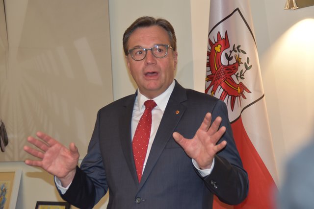 Beharrte auf die Tiroler Notmaßnahmen beim Verkehrsgipfel.