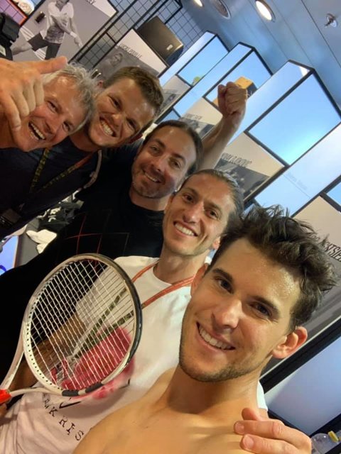 D. Thiem (vo. re.) mit Nicolas Massu, Felipe Luis (damals Athletico Madrid), Max Foidl, Physiotherapeut Alexander Stöber.  | Foto: privat