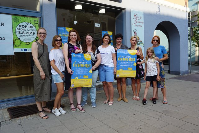 Die Clubschwestern stecken bereits in den Vorbereitungen für ihren Flohmarkt und freuen sich auf viele Besucher. | Foto: WOCHE