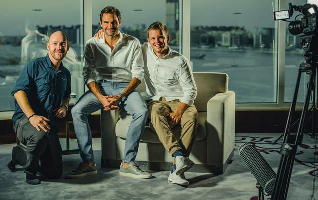 Kameramann Martin Hautz (li.), Roger Federer, Max Foidl. | Foto: privat