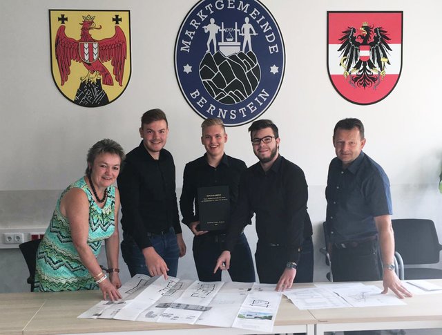 Übergabe der Diplomarbeit | Foto: HTL Pinkafeld/Sasdi