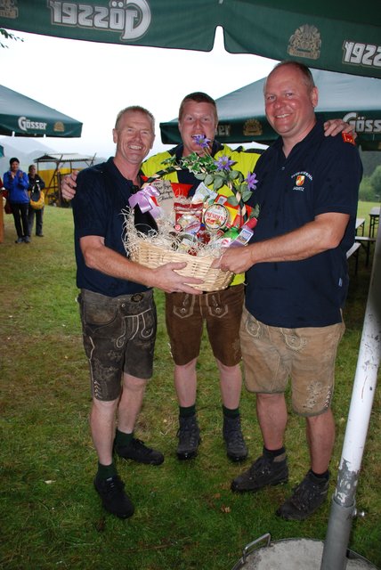 Danke der FF Jasnitz an Fam. Taferner für die Bereitstellung der Location.
von rechts: Bert Taferner, Andreas Taferner, Manfred Feuchtgraber