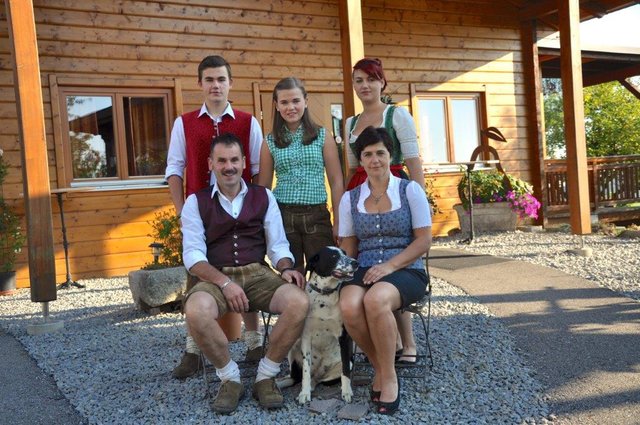 Jenichl Most &amp; Mehr ist ein Familienbetrieb. Alle Familienmitglieder sind an der Arbeit in der Jausenstation beteiligt. | Foto: Foto: Jenichl