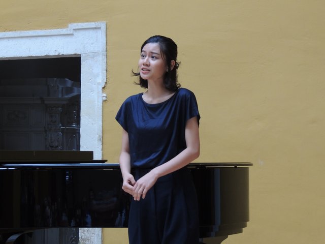 Zauberhaft, Yun-han Lu mit "Ach ich fühl´s" aus der Zauberflöte. 
