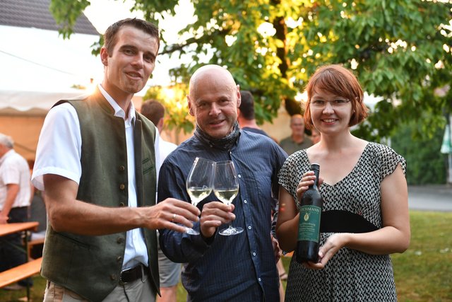 Familie Reichmann mit Jörg-Martin Willnauer (M.). | Foto: Werner Friedl