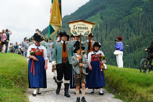 die Schützenkompanie Lermoos hatte ein schönes Fest am Fuße des Grubigsteins organisiert. | Foto: Reichel