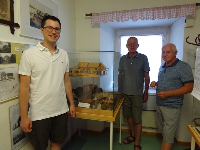 Schriftführer Markus Zeilner, Obmann Günter Bachinger und Kassier August Mayer im Heimathaus. | Foto: Johanna Bachinger-Zeilner