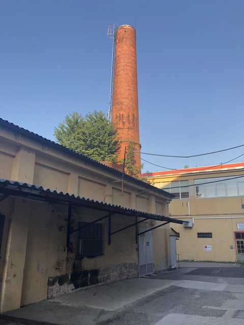 Am ehemaligen Fabriksgelände arbeiten derzeit zehn Künstler. Am Areal finden auch Konzerte und Ausstellungen statt. | Foto: BRS/Gschwandtner