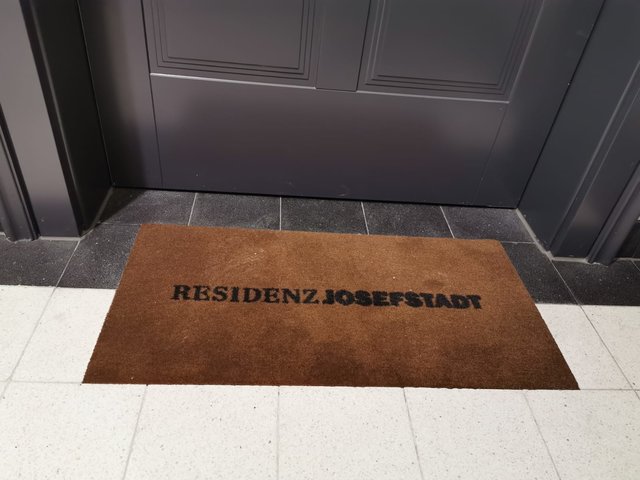 Der Bewohner in der Seniorenresidenz Josefstadt fühlt sich nicht wie im Altenheim, sondern wie im Urlaub.