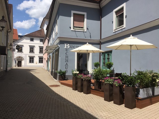 Das Buchhaus in der Leobener Kirchgasse beim Schwammerlturm.