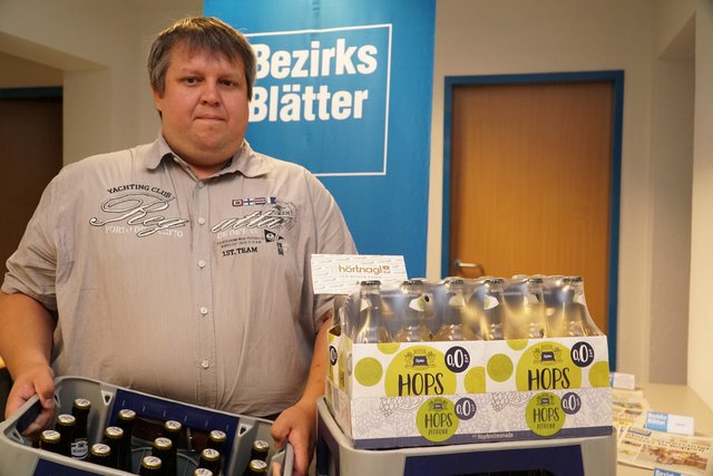 Bernhard Priemer holte seinen Gewinn in der Bezirksblätter-Geschäftsstelle in Reutte ab. | Foto: Reichel