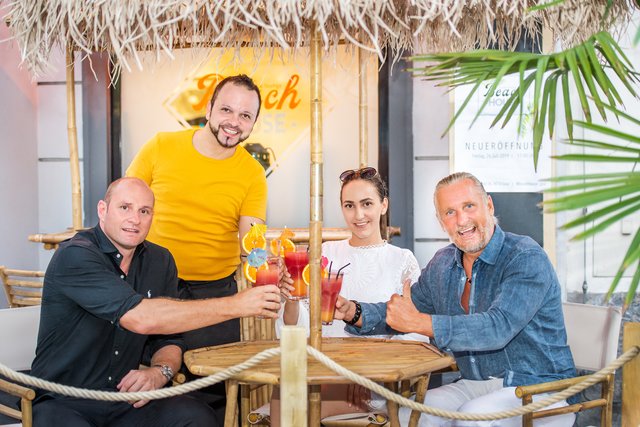 Stoßen an: Winkler, Isik, Baumann, Janger (v.l.) | Foto: Foto Jörgler