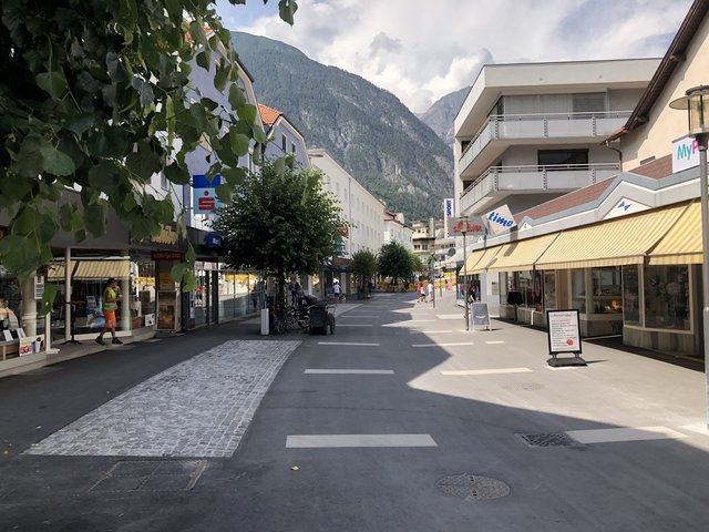 Begegnungszone in Landeck (Foto) - ein Beispiel, das sich die Telfer für eine eigene Begegnungszone angeschaut haben, der Architekt von Landeck wirkt auch bei der Planung in Telfs mit. | Foto: Kolp