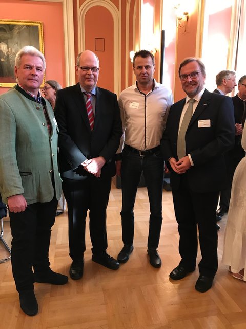 ´In Berlin: W. Schwarz, J. Tuchel, W. Anzenberger, L. Strobel (v. l.)
 | Foto: KK