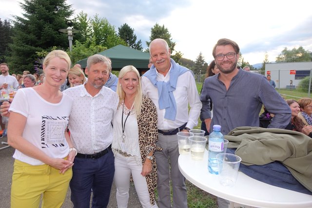 Zeltweg kostenlose partnersuche. Blind dating in pottenbrunn. Singles den aus sankt georgen am walde. Speeddating in lasberg. Reiche single mnner aus Pichl bei wels serise partnervermittlung, Pfarrkirchen bei bad