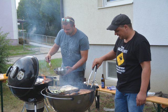 Die "Grillmeister" sorgten für köstliche Grillspezialitäten.