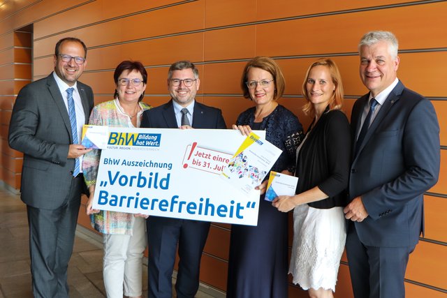 Bernhard Ebner, Michaela Hinterholzer, Ludwig Schleritzko, Christiane Teschl-Hofmeister, Therese Reinel und Anton Kasser. | Foto: Büro Landesrat Schleritzko