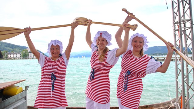 Das Team des evangelischen Kindergartens Rosenau hatte viel Spaß bei der Einbaumregatta.