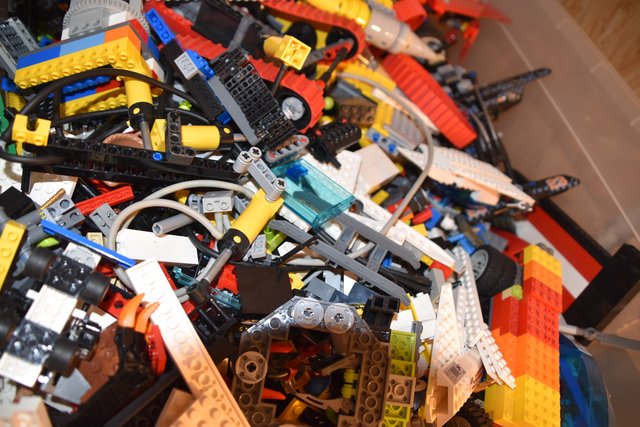 Anstatt 45 Kilo an Lego-Bausteinen hat der vorbestrafte Familienvater nur 30 geliefert.