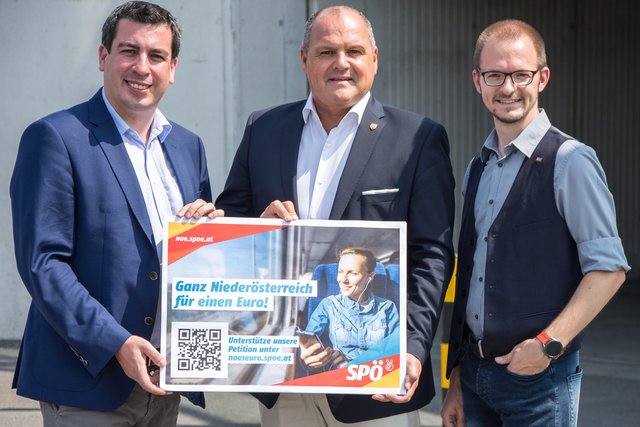 EU-Abgeordneter Dr. Günther Sidl, NRW-Spitzenkandidat Bürgermeister Alois Schroll und Bezirksgeschäftsführer Bernhard Wurm | Foto: SPÖ