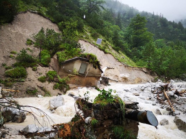 Schwere Schäden an der Brunnstube Stollenquelle im Lastal nach einem Unwetter. | Foto: Gemeinde St. Ulrich