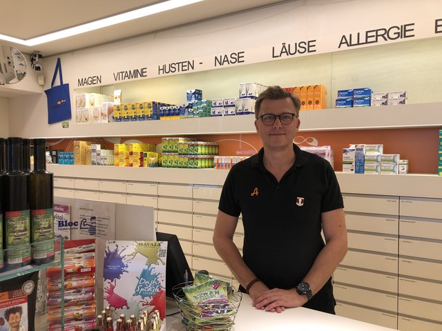 Andreas Berger, Chef der Ameisapotheke, bildet schon seit vielen Jahren erfolgreich Lehrlinge aus.