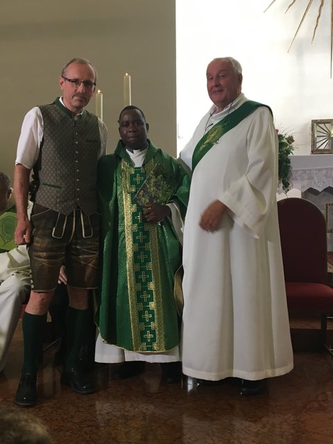 PGR-Obmann Gust Lemmerer, Arcanjo Sitimela, Diakon Alois Wiesauer