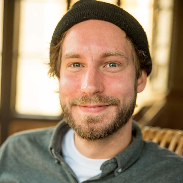 Philipp Netolitzky aus Scheibbs ist der kreative Kopf hinter der Künstler-Plattform iOnArt. | Foto: Rainer Hackenberg