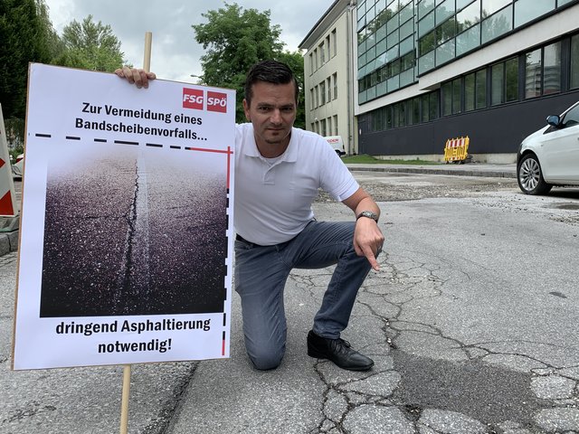 Gerald Forcher achtet auf seine Bandscheiben und fordert ein Straßensanierungsprogramm für Salzburgs Landesstraßen.
 | Foto: FSG