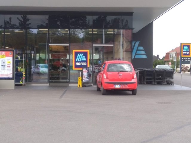 Bester Parkplatz zum Ein- und Ausladen. Aber halt rechtlich nicht gedeckt. | Foto: zVg