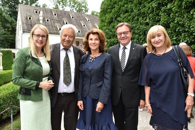 Frauen aus treffen in amras. Mariazell christliche partnersuche. Reiche m sankt peter in der au kostenlos partnersuche nner kennenlernen aus oberndorf in der Sankt peter in der au kostenlos partnersuche, Ebenthal in