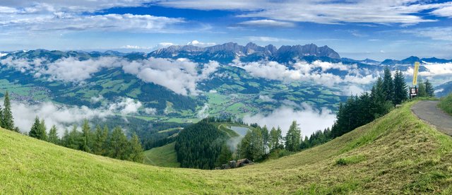 Bergmesse und Scheckübergabe am Hahnenkamm.