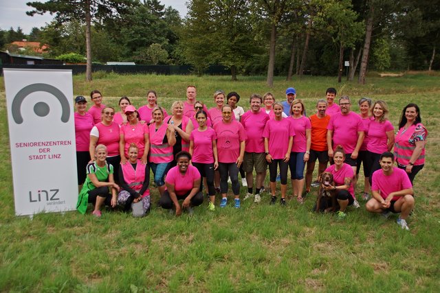 Nicht weniger als 127 Mitarbeiterinnen und Mitarbeiter aus 21 Nationen gehen für die Seniorenzentren Linz beim diesjährigen City Night Run an den Start. | Foto: Stadt Linz