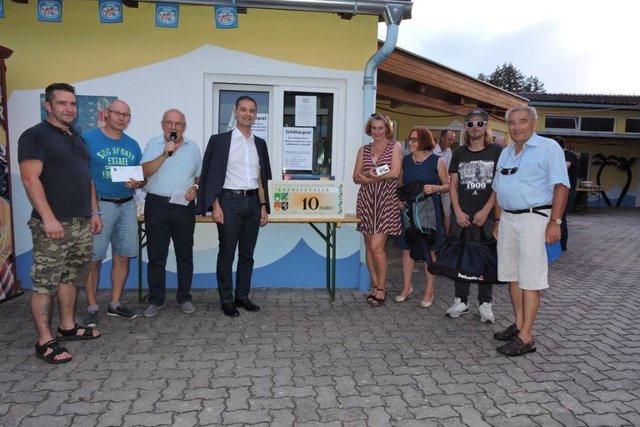 Sommerfest des Tourismusverbandes Neudau: Bei der großen Verlosung warteten wieder tolle Preise auf die glücklichen Gewinner.