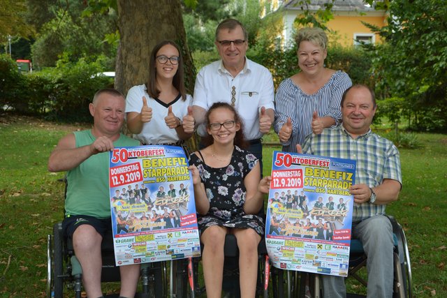 Freuen sich auf viele Gäste: die BSGH, um Obmann Robert Narnhofer (r. vorne) lädt am 12. September zur Benefiz-Starparade zugunsten der Behindertenselbsthilfegruppe.
